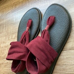 SANUK yoga sling sandals
